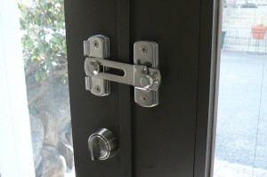 ストロングプレートラッチ