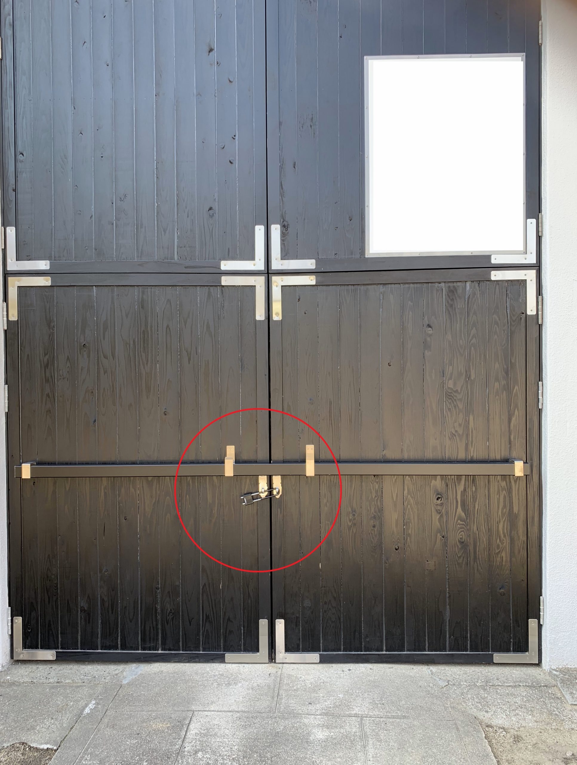 神社　閂　ストロング掛金　ステンレス　防犯　南京錠　山車倉庫